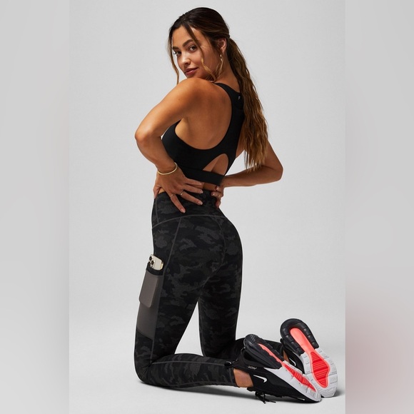 Fabletics Pants - 🌻2X HP🌻Fabletics XS OnTheGo PowerHold High-Waisted Legging Charcoal Camo; NWT
